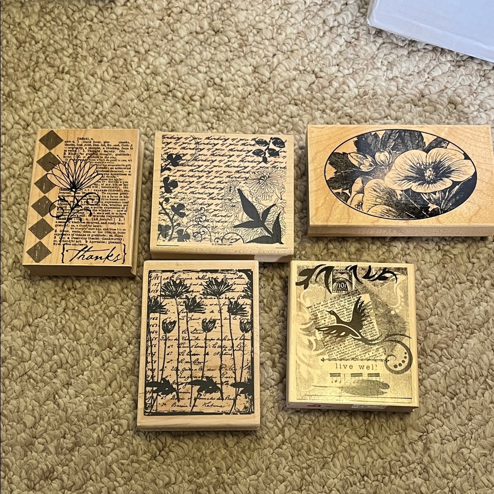 Decorative Wooden Stamp Set - Black and Tan